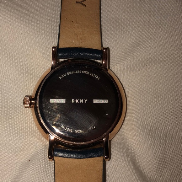 DKNY watch - Picture 3 of 3